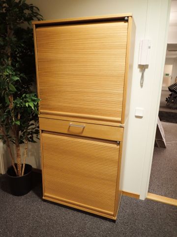 753689-1 Jalusiskåp Kinnarps