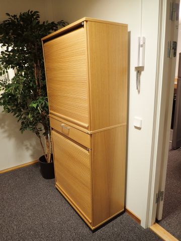 753689-5 Jalusiskåp Kinnarps