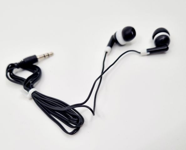 860005-1 15 headphones - Free Shipping