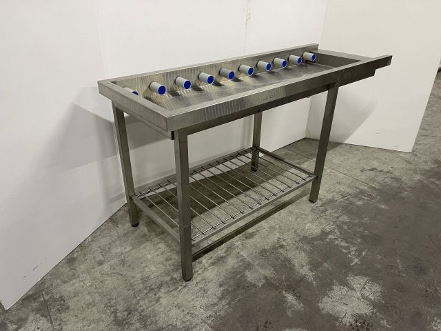 860108-1 Dispensing bench with rollers right / left, grille lower shelf. About 170x60x90cm
