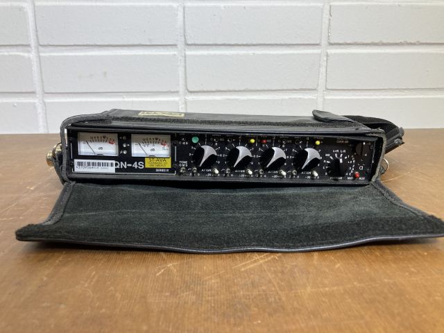 860447-1 SQN 4S Series IV Microphone Mixer