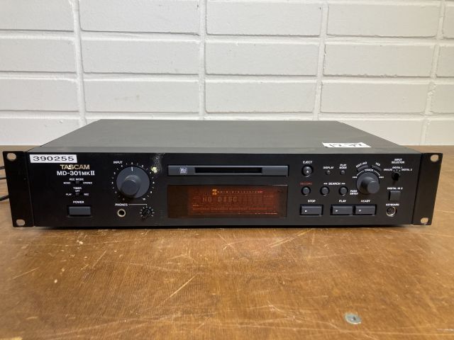 860460-1 Tascam MD-301 MK II Minidisc Recorder