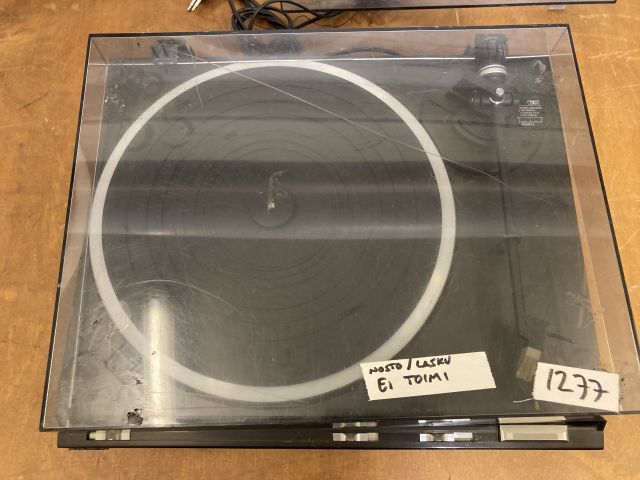 860465-4 Technics SL-QD3 ja 2 x SL-QD33 levysoittimia - Osiksi, ei pohjahintaa!