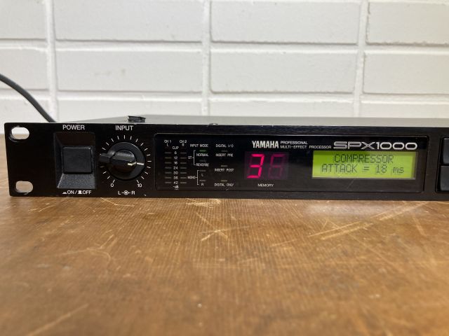 860453-2 Yamaha SPX-1000 Professional Multi-Effect Processor