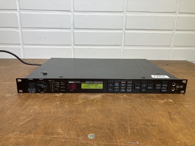 860453-1 Yamaha SPX-1000 Professional Multi-Effect Processor
