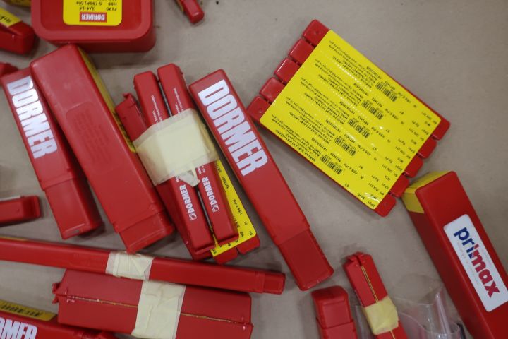 860277-3 Assortment of cutting tools Dormer (Drills, thread cuts and threaded pins)