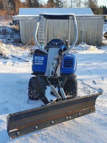 824429-1 Loader Multione M20D NEW MOVIE