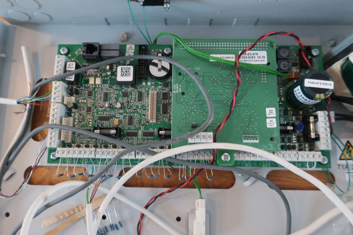 860539-7 Alarm center, Concept 4000 / Galaxy 520