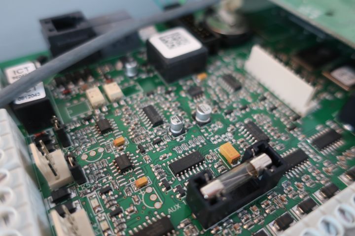 860539-9 Alarm center, Concept 4000 / Galaxy 520