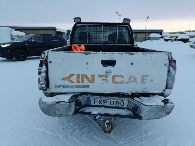 825953-4 Nissan NP300 -2011 Reg: FXP080 Repair Object