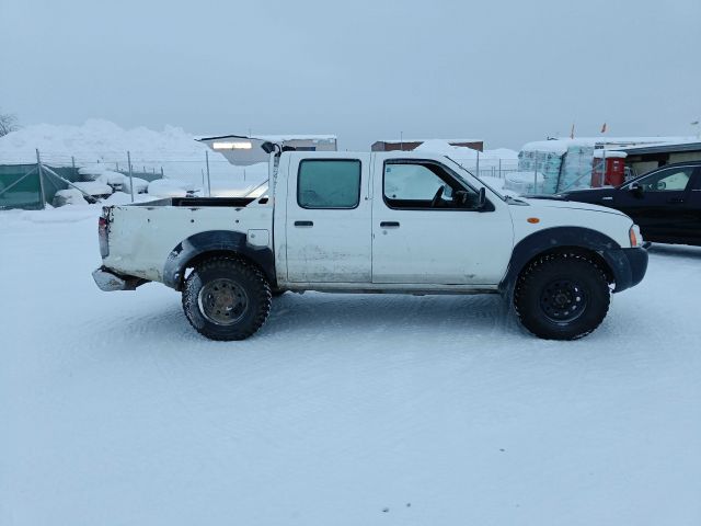 825953-6 Nissan NP300 -2011 Reg: FXP080 Repair Object