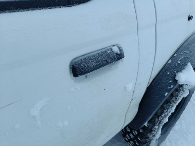 825953-29 Nissan NP300 -2011 Reg: FXP080 Repair Object