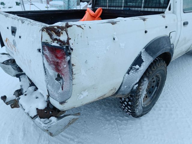 825953-45 Nissan NP300 -2011 Reg: FXP080 Repair Object