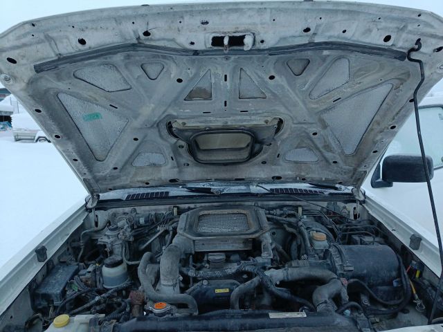 825953-55 Nissan NP300 -2011 Reg: FXP080 Repair Object
