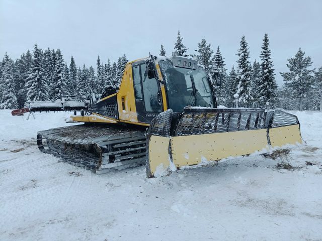 825955-7 Piste machine Prinoth Everest EPS -2003