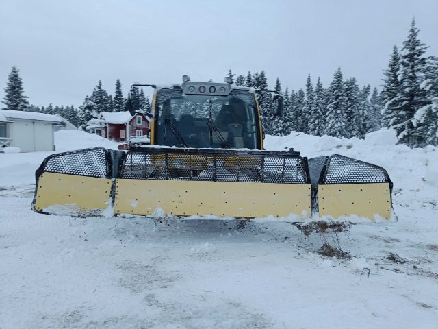 825955-8 Piste machine Prinoth Everest EPS -2003