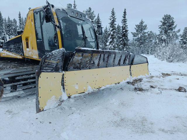 825955-22 Piste machine Prinoth Everest EPS -2003