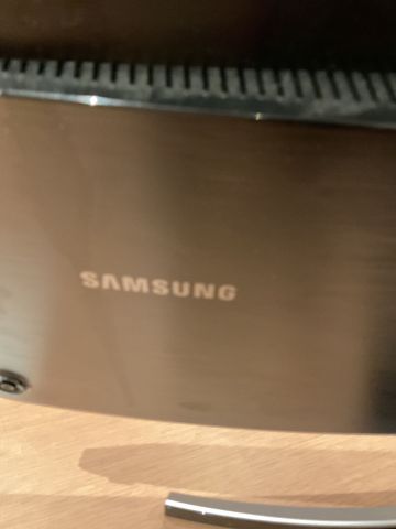 836503-5 Samsung böjd  större datorskärm