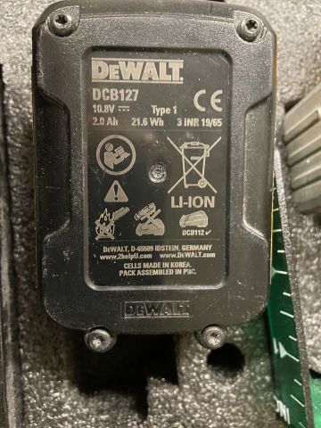 849058-42 Power hand tool 9 pieces of DeWALT with transport cart