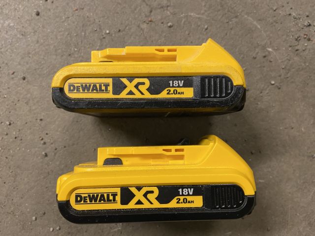 849058-56 Power hand tool 9 pieces of DeWALT with transport cart