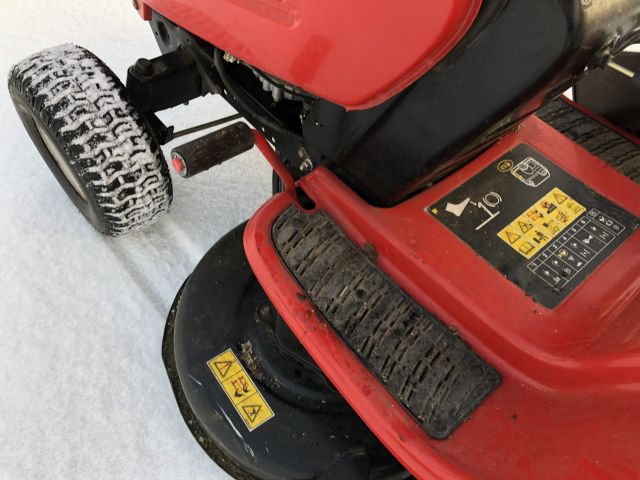 860697-12 Garden tractor MTD LF125