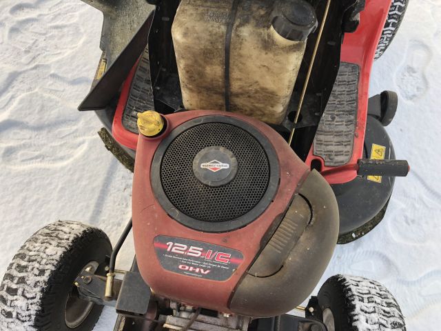 860697-14 Garden tractor MTD LF125