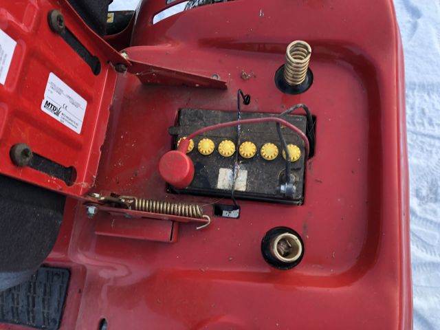 860697-16 Garden tractor MTD LF125