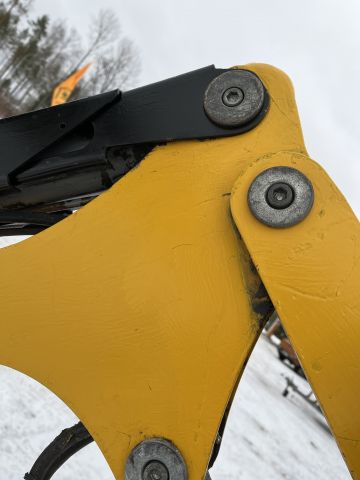 860692-7 BROKK 90 demolition robot with equipment