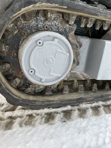 860692-17 BROKK 90 demolition robot with equipment