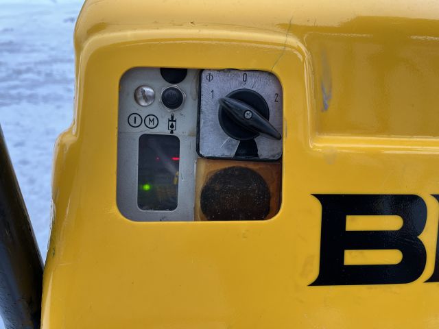 860692-19 BROKK 90 demolition robot with equipment