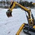 860692-4 BROKK 90 demolition robot with equipment