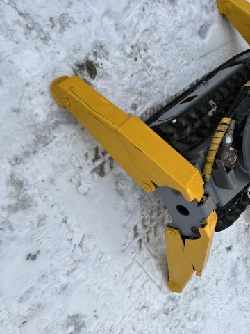 860692-14 BROKK 90 demolition robot with equipment