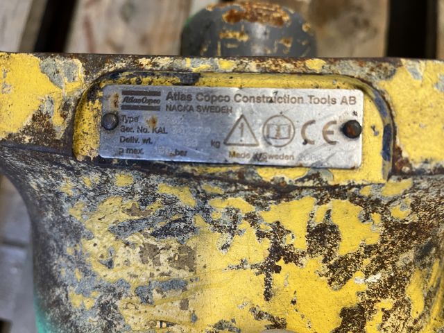 860692-25 BROKK 90 demolition robot with equipment