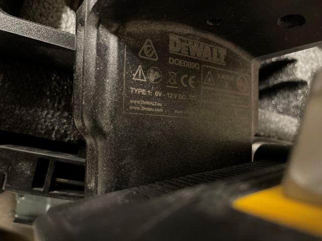 849081-3 Cross lasers 2 DeWalt DCE089G