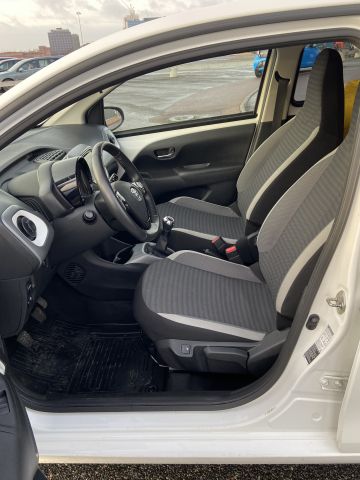 829762-20 Toyota Aygo 1.0 VVT-i Manual (6861mil) -2019