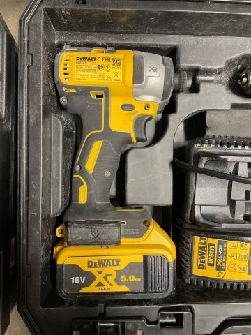 849073-7 Screwdrivers and Multitools DeWalt DCS356 / DCF887 / DCD791