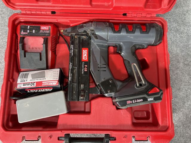 806167-2 Electric diving pistol, Senco F18