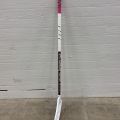 861295-2 Floorball club UNITY Triangle 29 magenta 96cm R