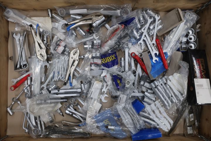 860823-1 Assortment with tools Roebuck, Gedore, Stahlwille etc