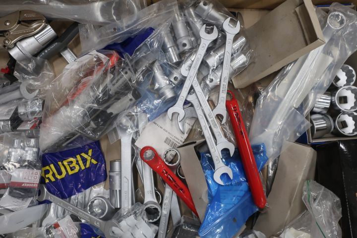 860823-3 Assortment with tools Roebuck, Gedore, Stahlwille etc