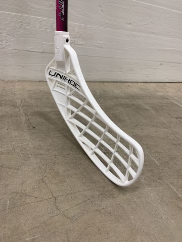 861274-3 Floorball club UNITY Triangle 29 magenta 100cm L