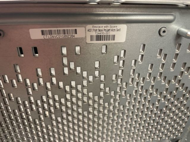 828704-7 NAS / Miniserver Synology DS918 + / HP MicroServer Gen8