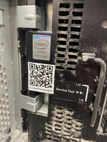 828704-8 NAS / Miniserver Synology DS918 + / HP MicroServer Gen8