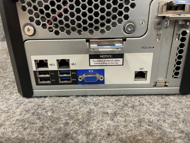 828704-10 NAS / Miniserver Synology DS918 + / HP MicroServer Gen8