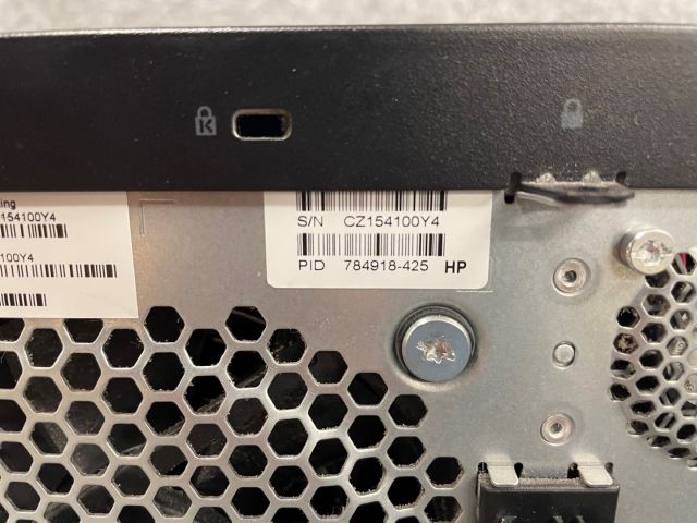 828704-11 NAS / Miniserver Synology DS918 + / HP MicroServer Gen8