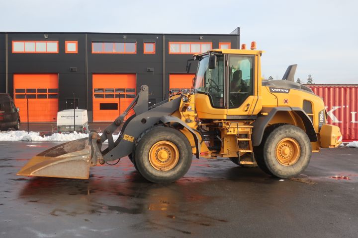 861363-4 Wheel loader, Volvo L90H - 2015