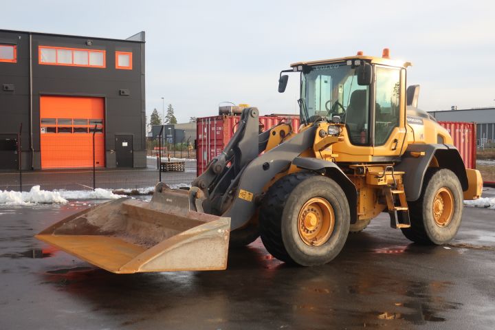 861363-5 Wheel loader, Volvo L90H - 2015