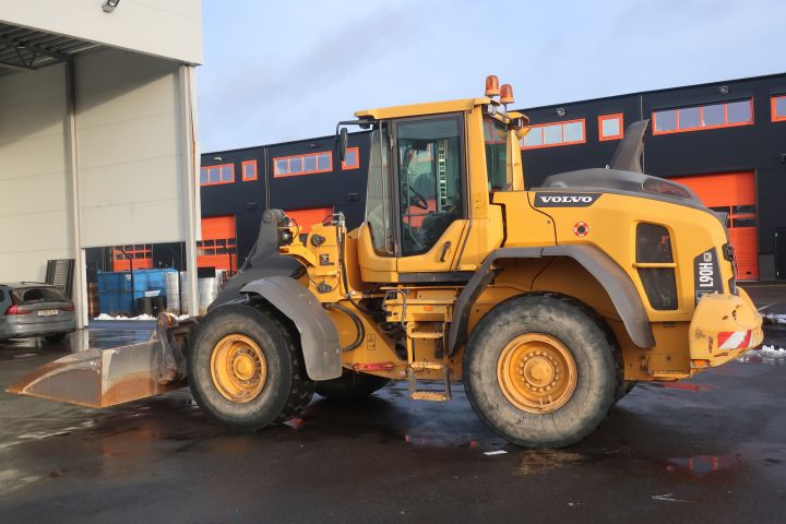 861363-7 Wheel loader, Volvo L90H - 2015