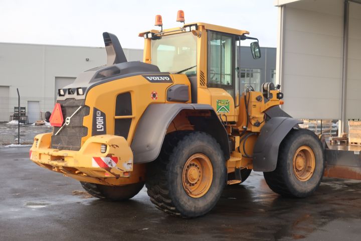 861363-11 Wheel loader, Volvo L90H - 2015