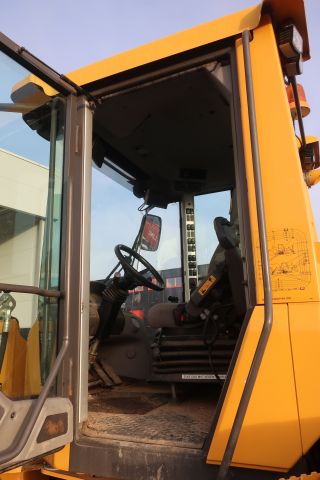 861363-18 Wheel loader, Volvo L90H - 2015